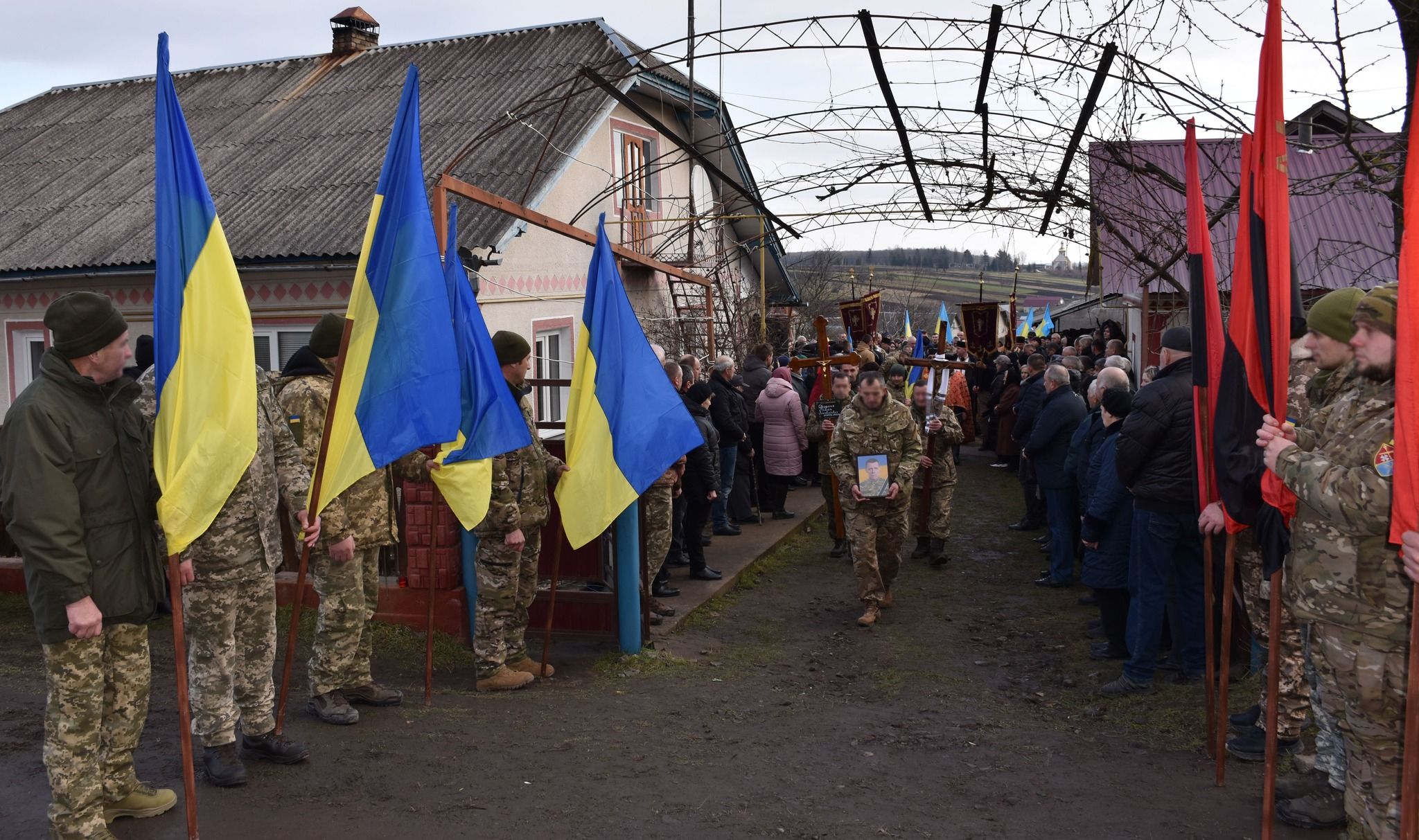 Новини Тернополя - фото з Втратили ще одного Героя: в дорозі на фронт помер воїн з Тернопільщини Роман Свердлик