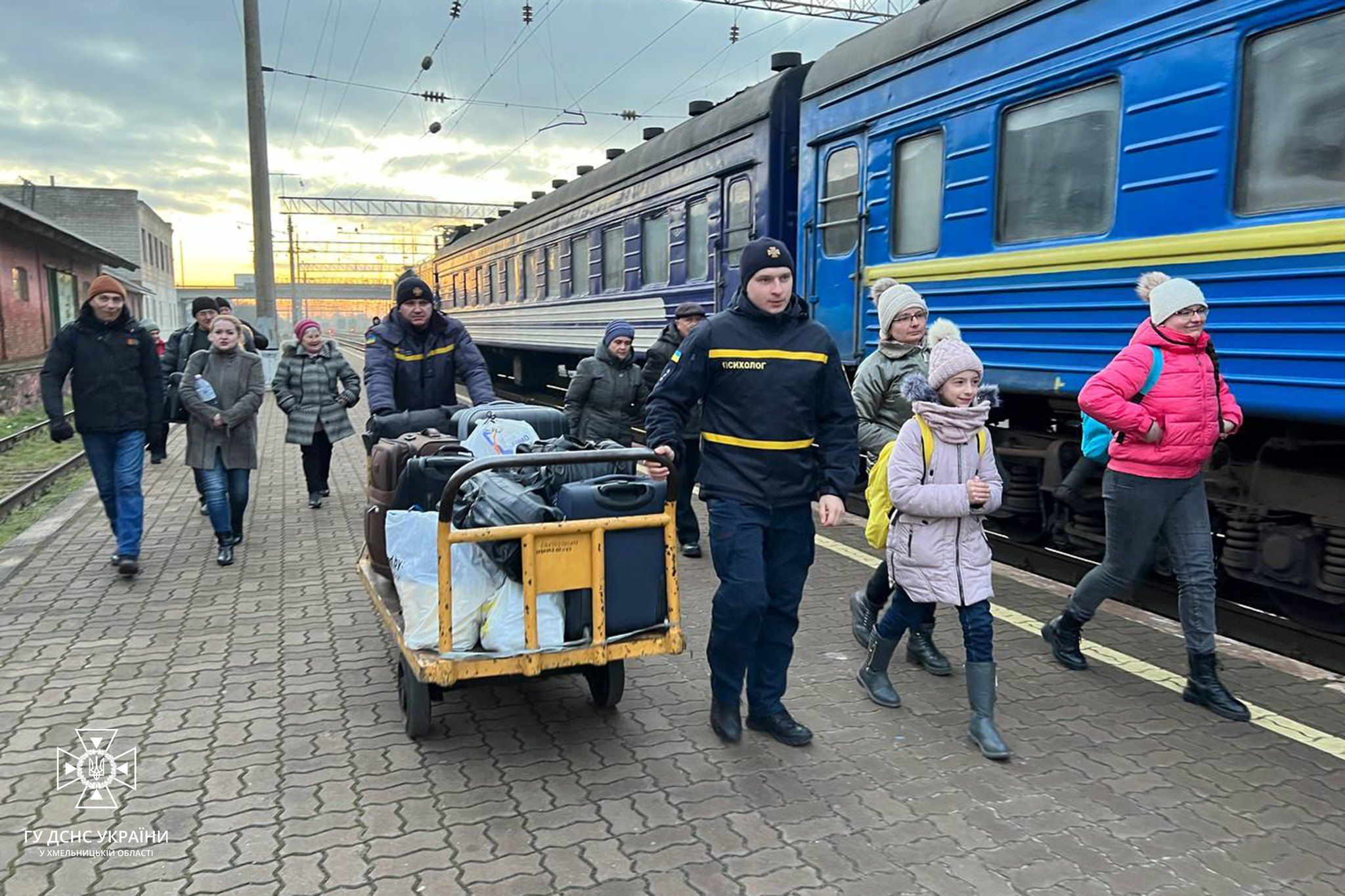 Новини Хмельницького - фото з До Хмельницької області приїхало понад 3 тисячі переселенців з Херсонщини (ФОТО)