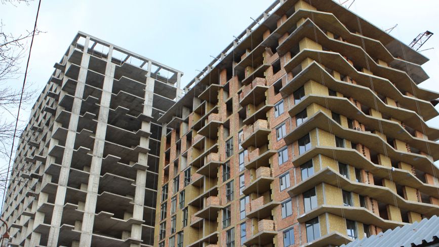 У центрі зводять найвищу у Вінниці багатоповерхівку. Вона вже має висоту 19 поверхів