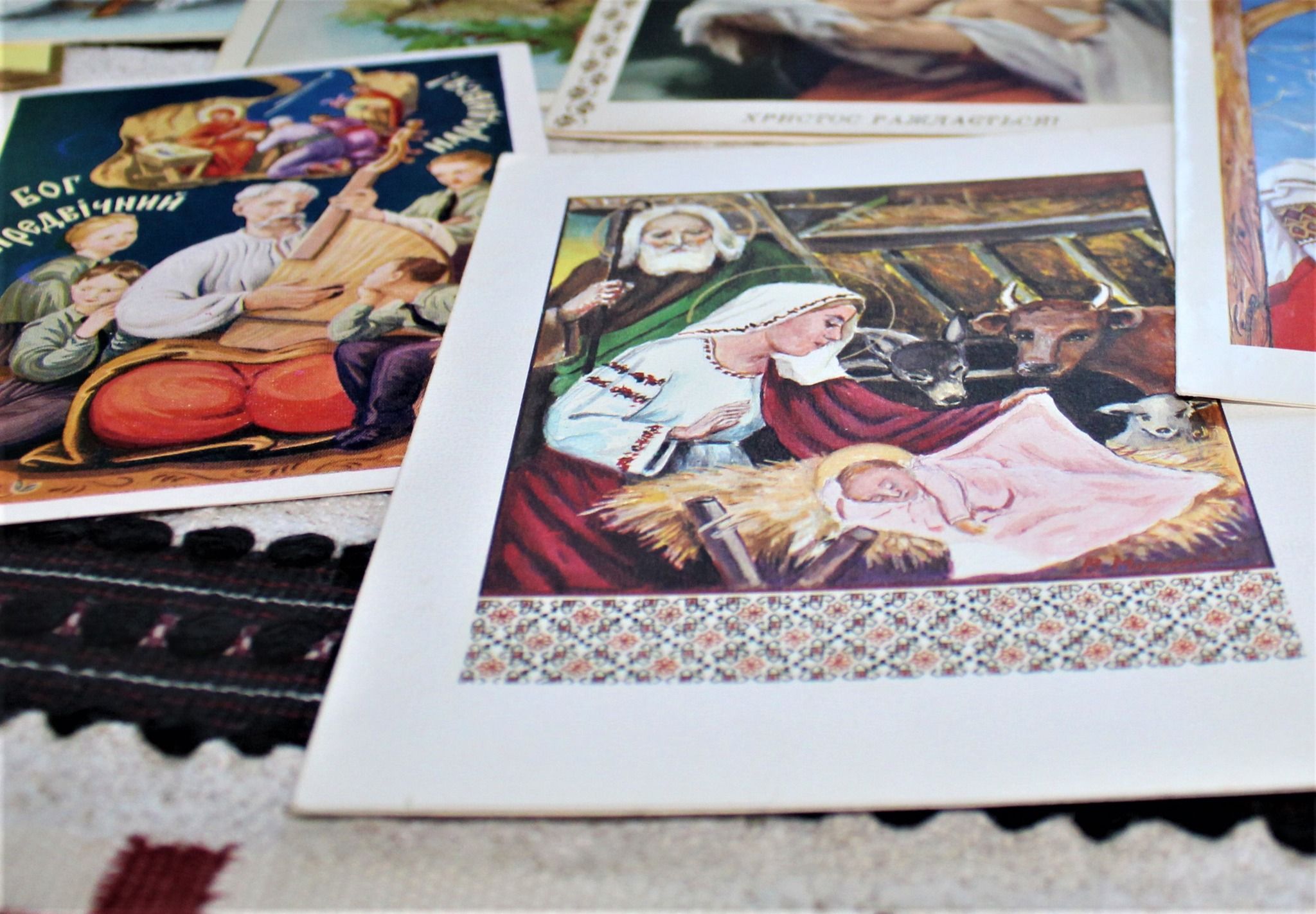 Новини Тернополя - фото з Понад 300 різдвяних листівок зберігається в Тернопільському обласному краєзнавчому музеї