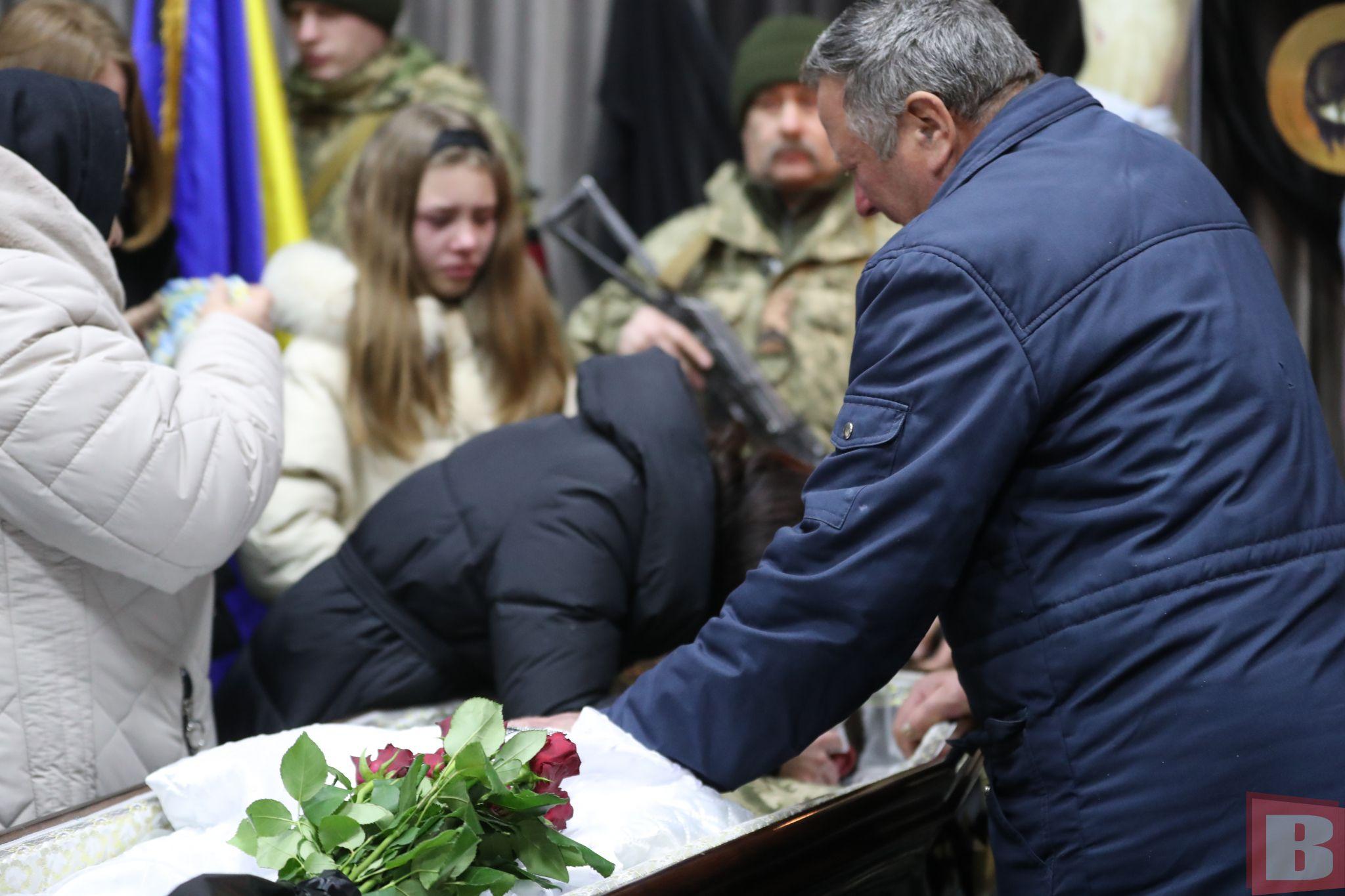 Новини Хмельницького - фото з Без батька залишилися двоє дітей. У Хмельницькому попрощалися з Андрієм Осадчуком