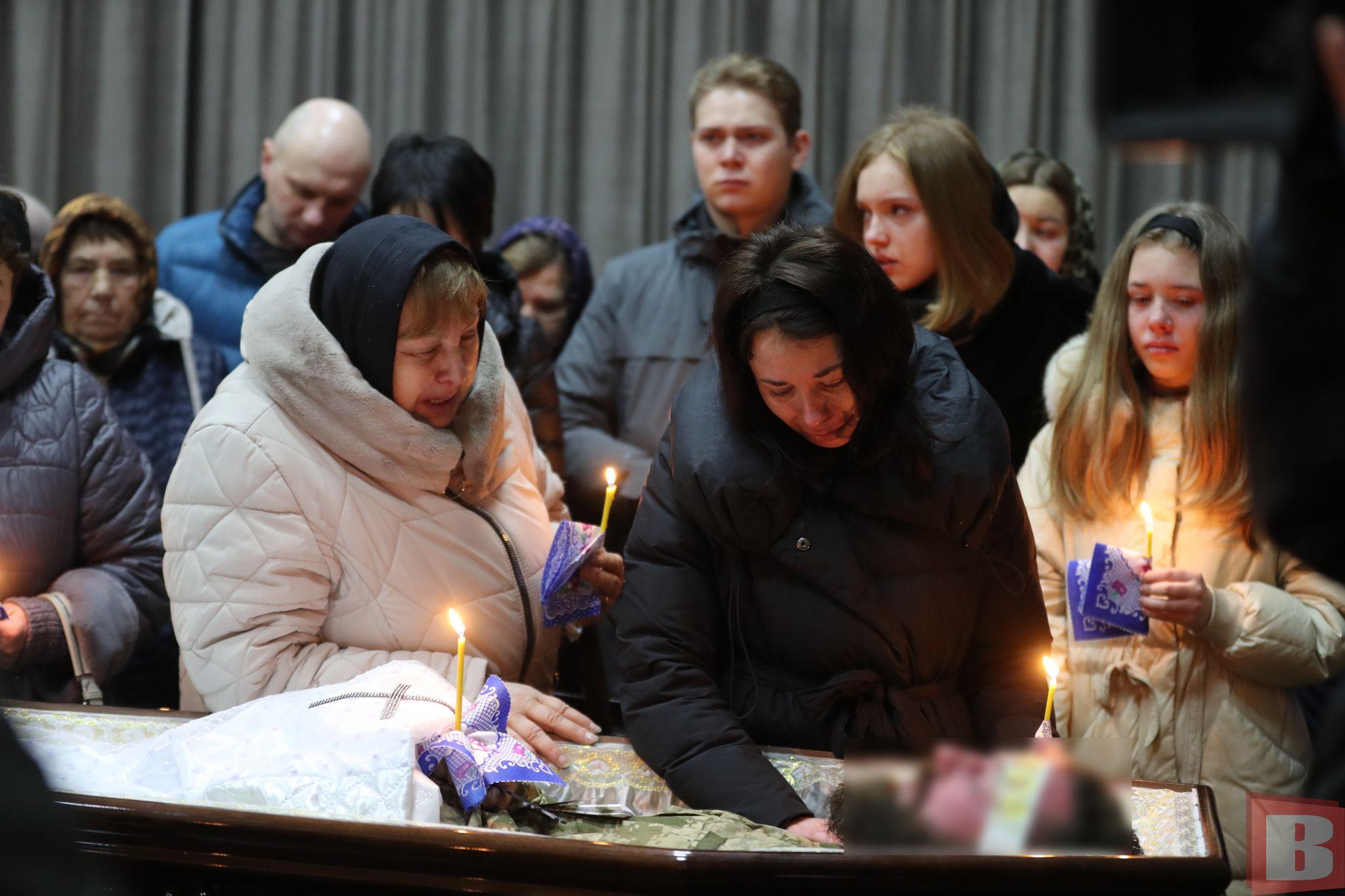 Новини Хмельницького - фото з Без батька залишилися двоє дітей. У Хмельницькому попрощалися з Андрієм Осадчуком
