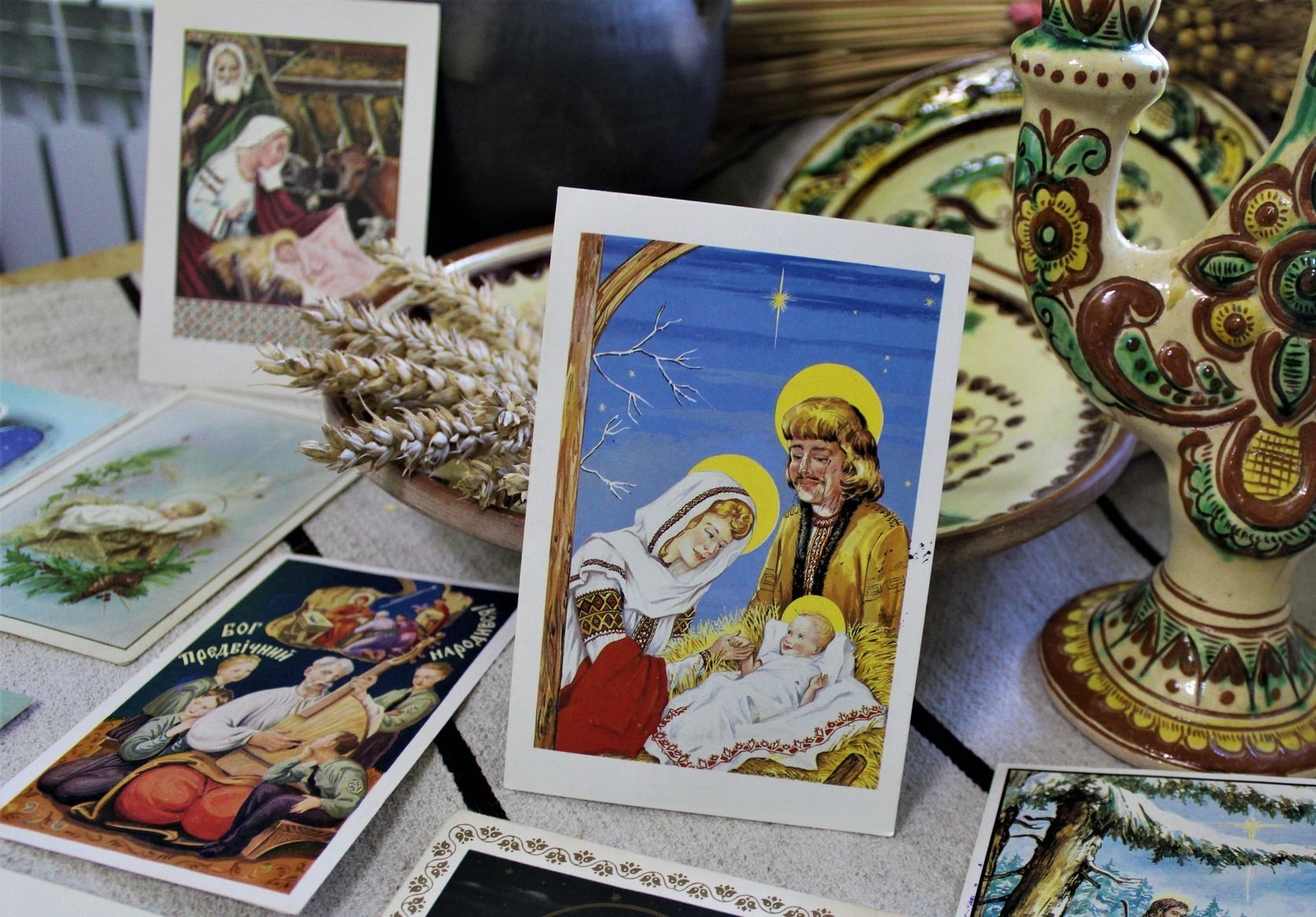 Новини Тернополя - фото з Понад 300 різдвяних листівок зберігається в Тернопільському обласному краєзнавчому музеї