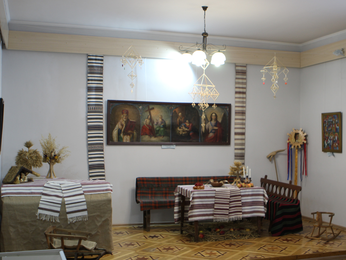 Новини Вінниці - фото з Для чого сокира під Різдвяним столом? Як наші предки на Поділлі святкували Святвечір