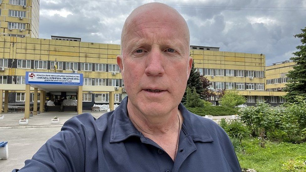 Новини Тернополя - фото з ВВС: Хірург із Хайленду, який працював у Дніпрі, розповів про травми в Україні, як за часів Першої світової