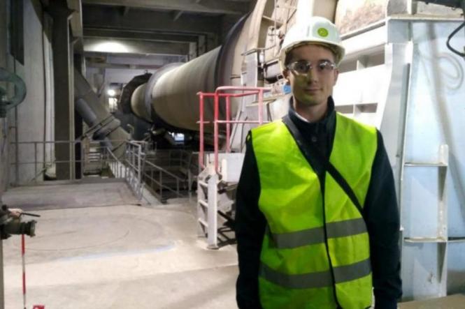 «Напоготові були шприц з ліками і вогнегасник». Розмова з наймолодшим доктором наук