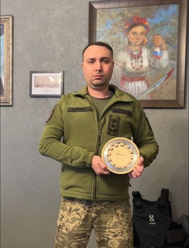 Новини Вінниці - фото з Перетворили ворожий танк на сувеніри. Як вінничанці вдалося реалізувати такий благодійний проєкт