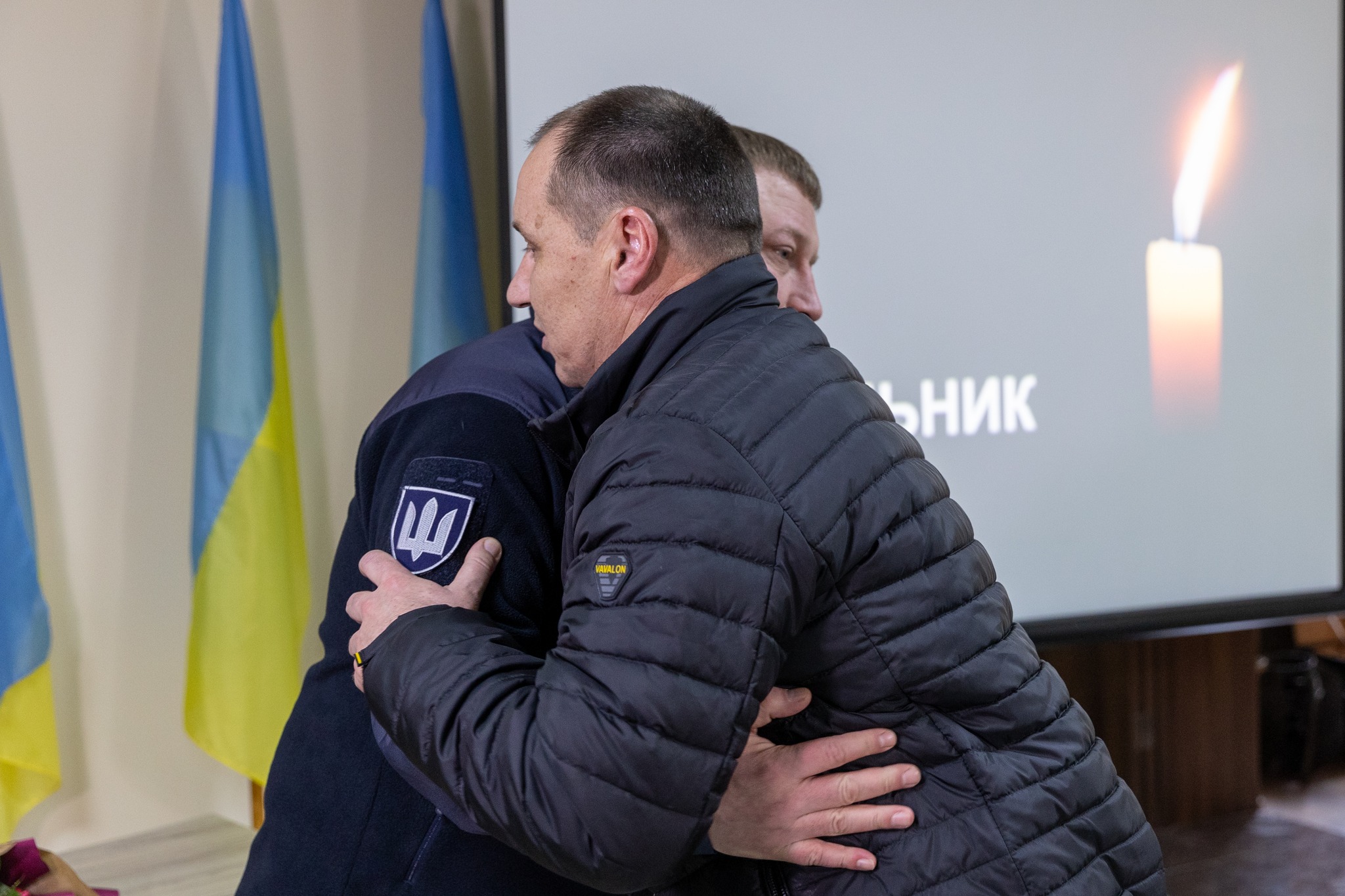 На зображенні може бути: 1 особа, стоїть та у приміщенні