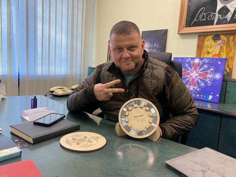 Новини Вінниці - фото з Перетворили ворожий танк на сувеніри. Як вінничанці вдалося реалізувати такий благодійний проєкт