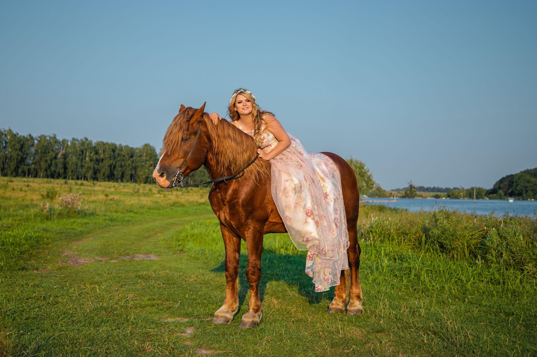 Новини Вінниці - фото з «Віра у майбутнє»: вінничанка Elen Smile презентувала новий відеокліп