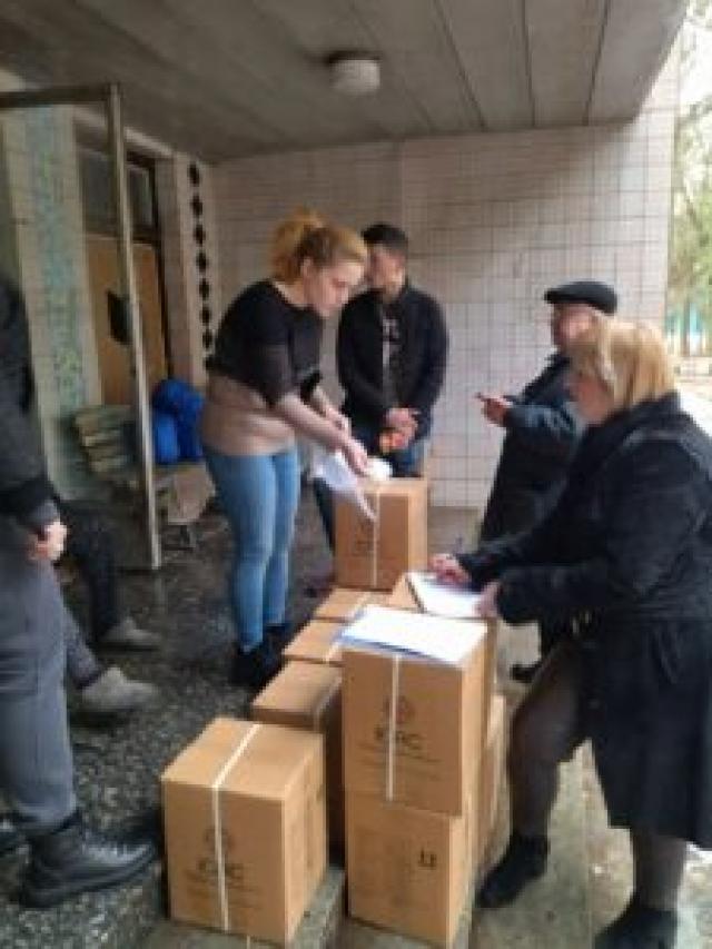 Новини Житомира - фото з Переселенці зі Сходу України отримали гуманітарну допомогу