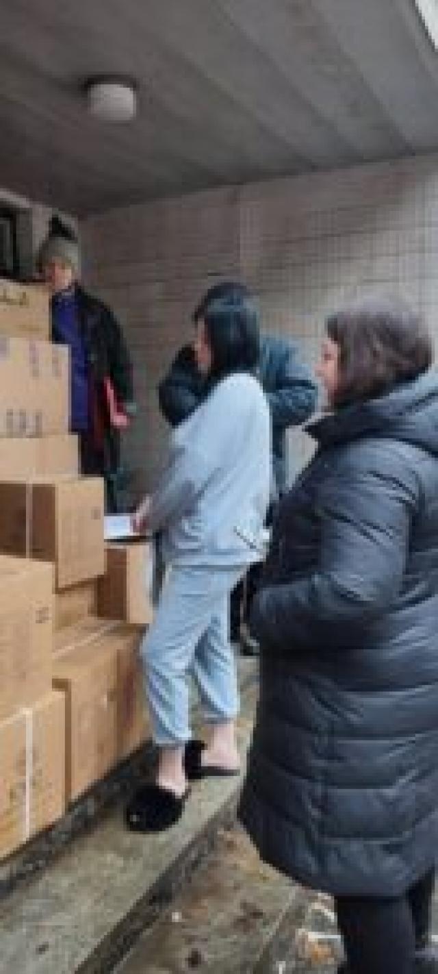 Новини Житомира - фото з Переселенці зі Сходу України отримали гуманітарну допомогу