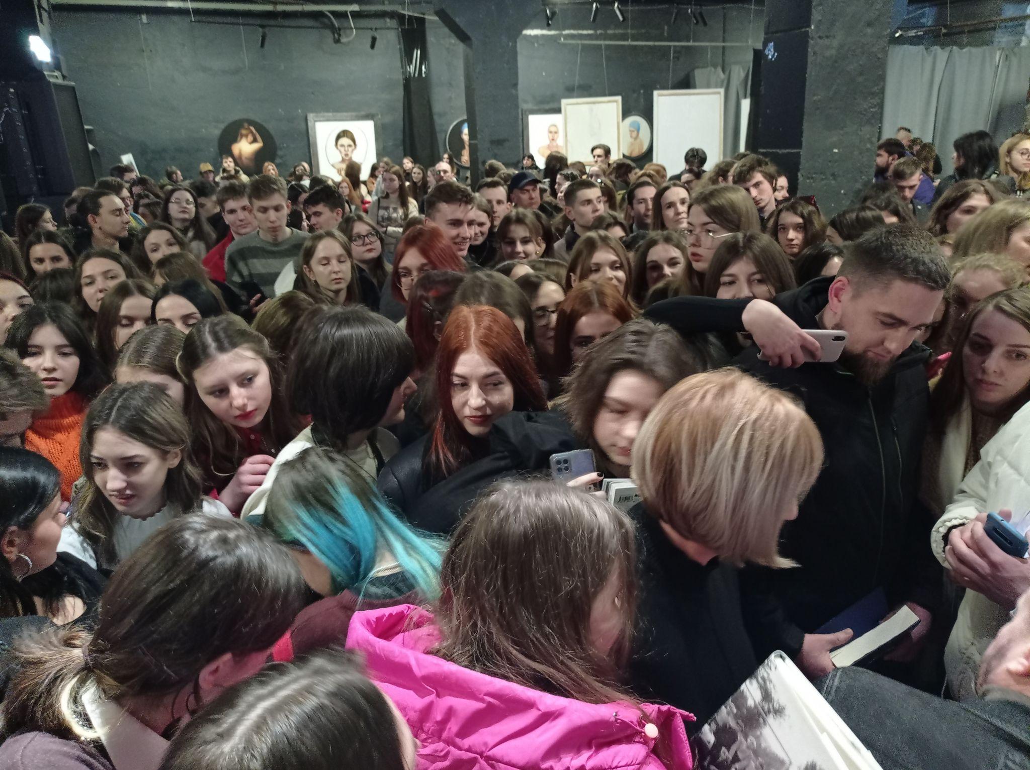 Новини Тернополя - фото з Любов варта всього: у Тернополі відбулась зустріч із автором Сергієм Жаданом (ФОТОРЕПОРТАЖ)