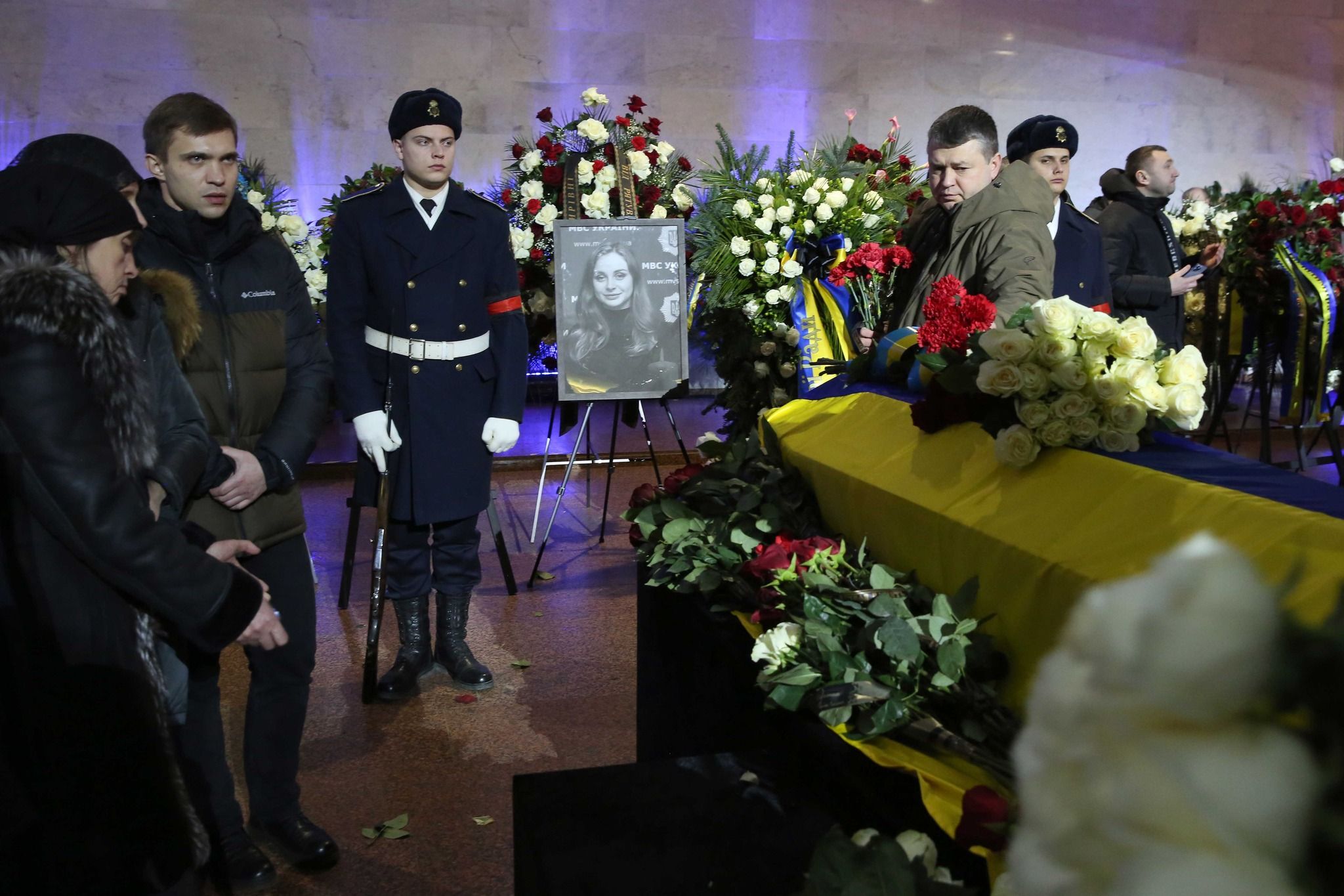 Новини Хмельницького - фото з На Хмельниччині поховали Тетяну Шутяк, яка загинула в авіакатастрофі у Броварах