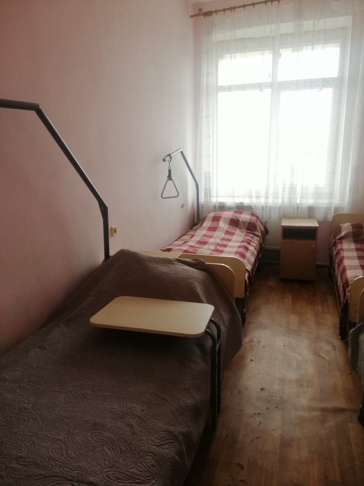 Новини Тернополя - фото з Під час війни закривають стаціонар протезно-ортопедичного підприємства. Невже не можна зберегти?