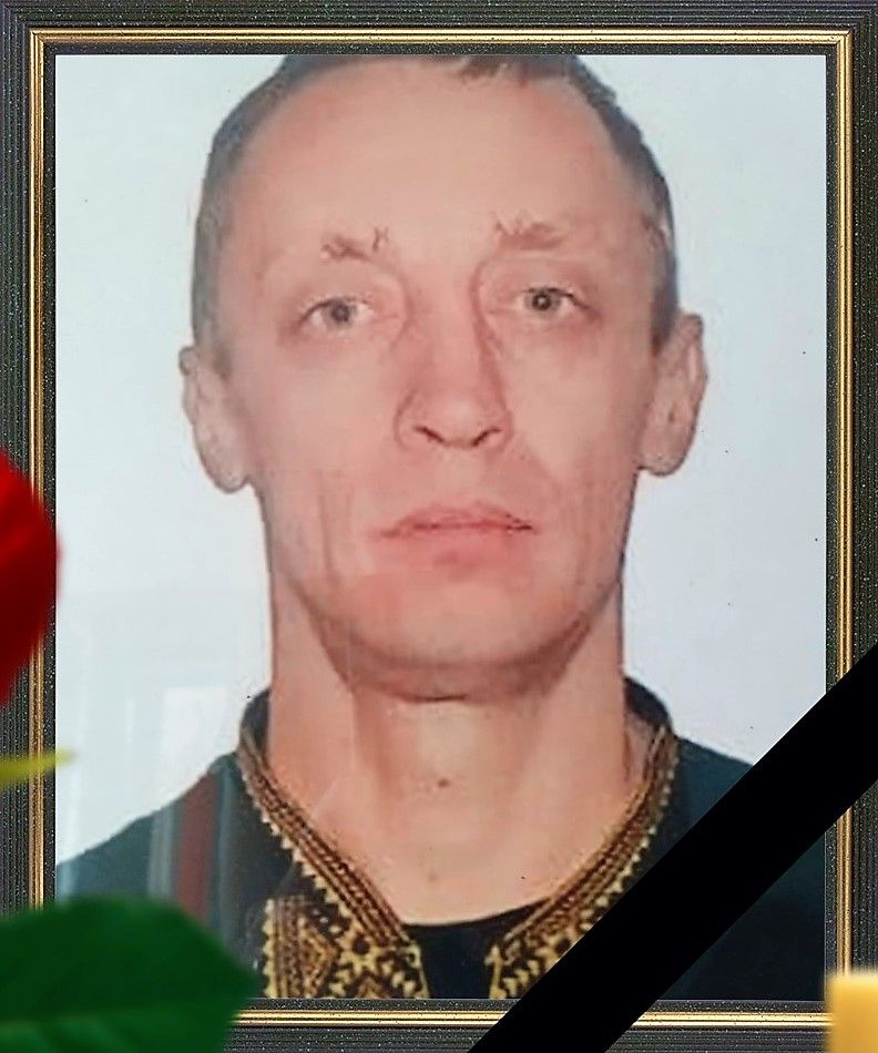 Новини Хмельницького - фото з Матері полеглого захисника з Кам’янеччини вручили почесну відзнаку сина