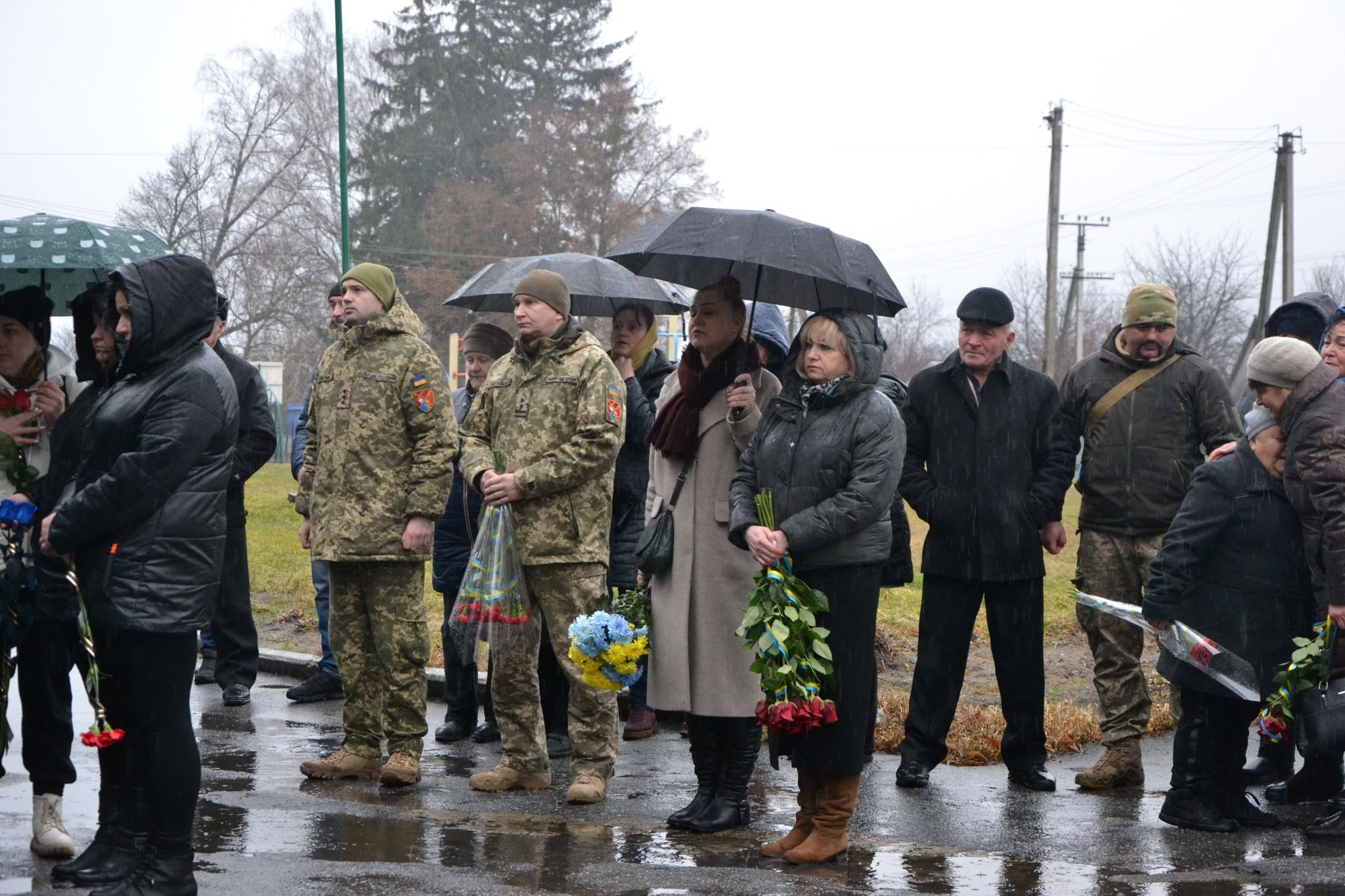 Новини Хмельницького - фото з У гімназії в Полонному відкрили 3 меморіали загиблим воїнам