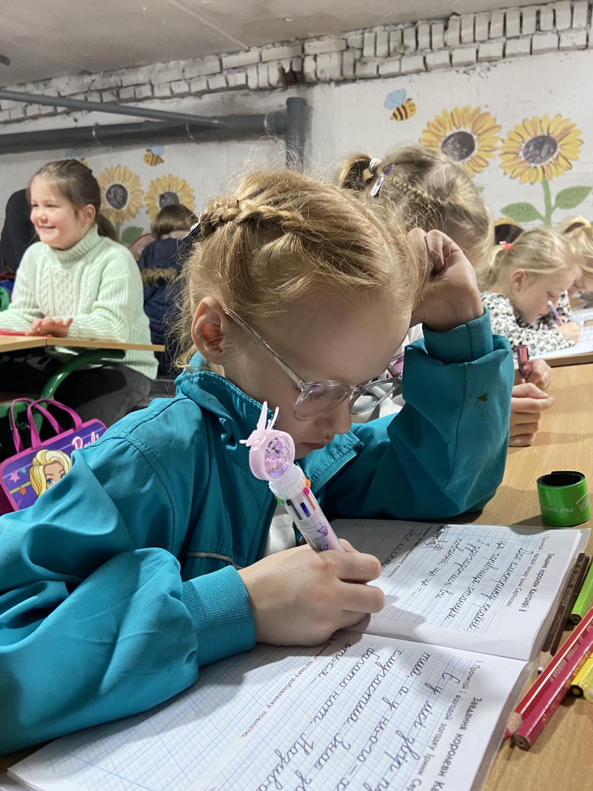 Новини Тернополя - фото з Як у Тернополі під час тривоги школярі і навчаються, і веселяться