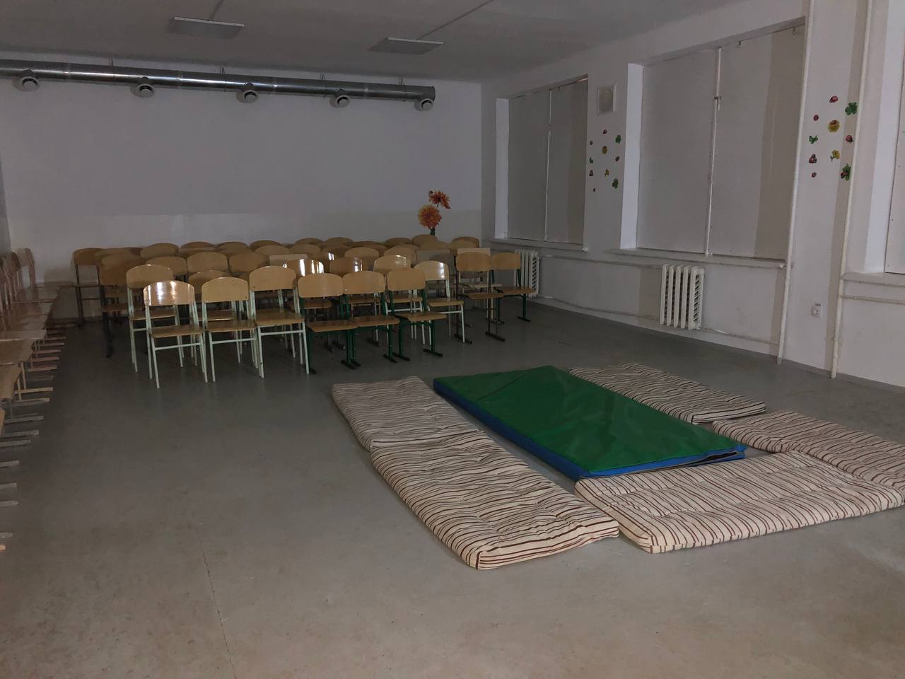 Новини Тернополя - фото з Є біотуалети, каремати і польова кухня. Ми перевірили пункти масового проживання у школах