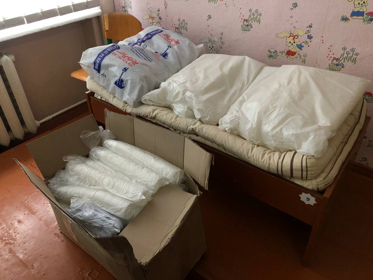 Новини Тернополя - фото з Є біотуалети, каремати і польова кухня. Ми перевірили пункти масового проживання у школах