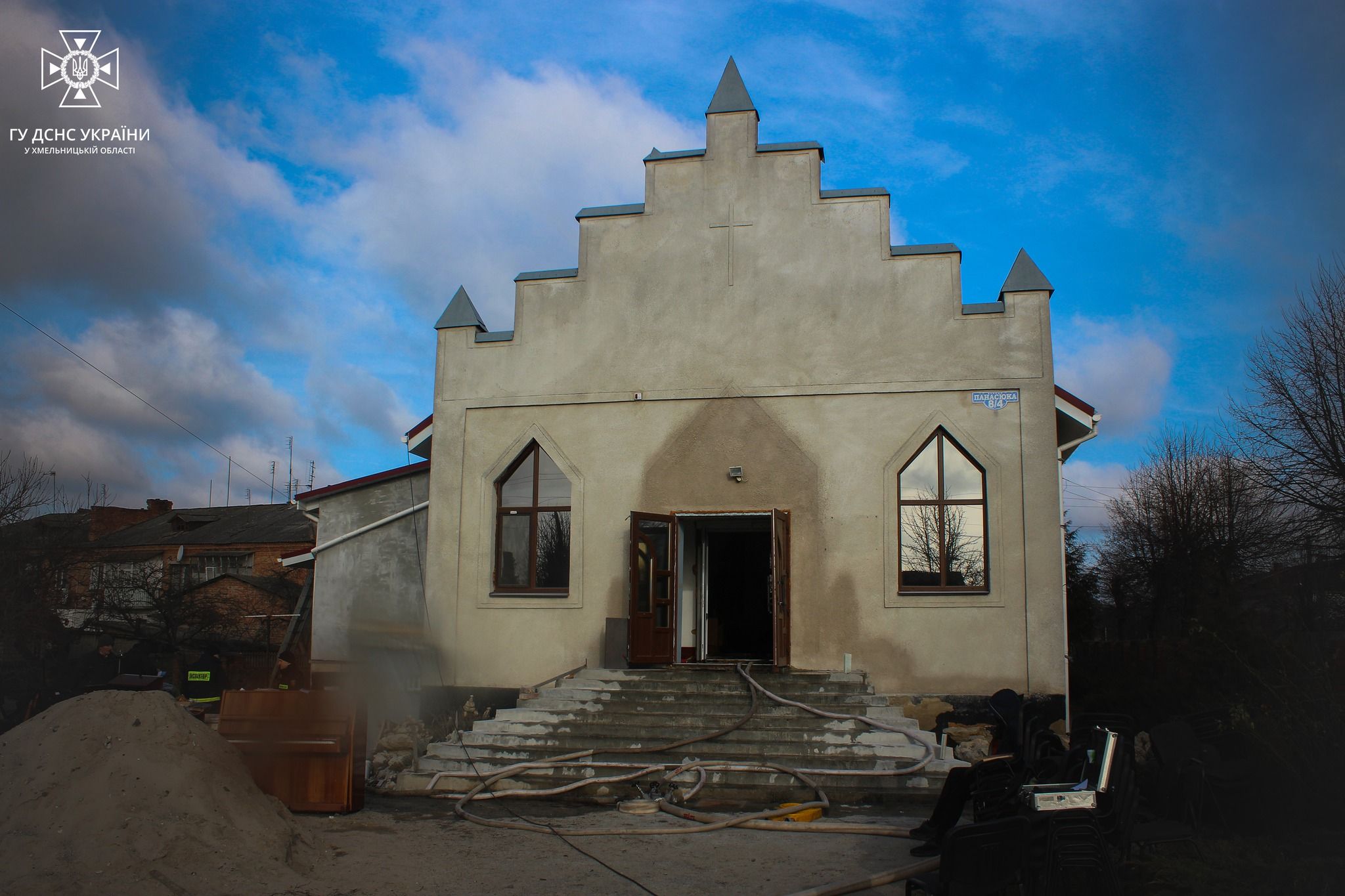 Новини Хмельницького - фото з На Хмельниччині горів храм (ВІДЕО)