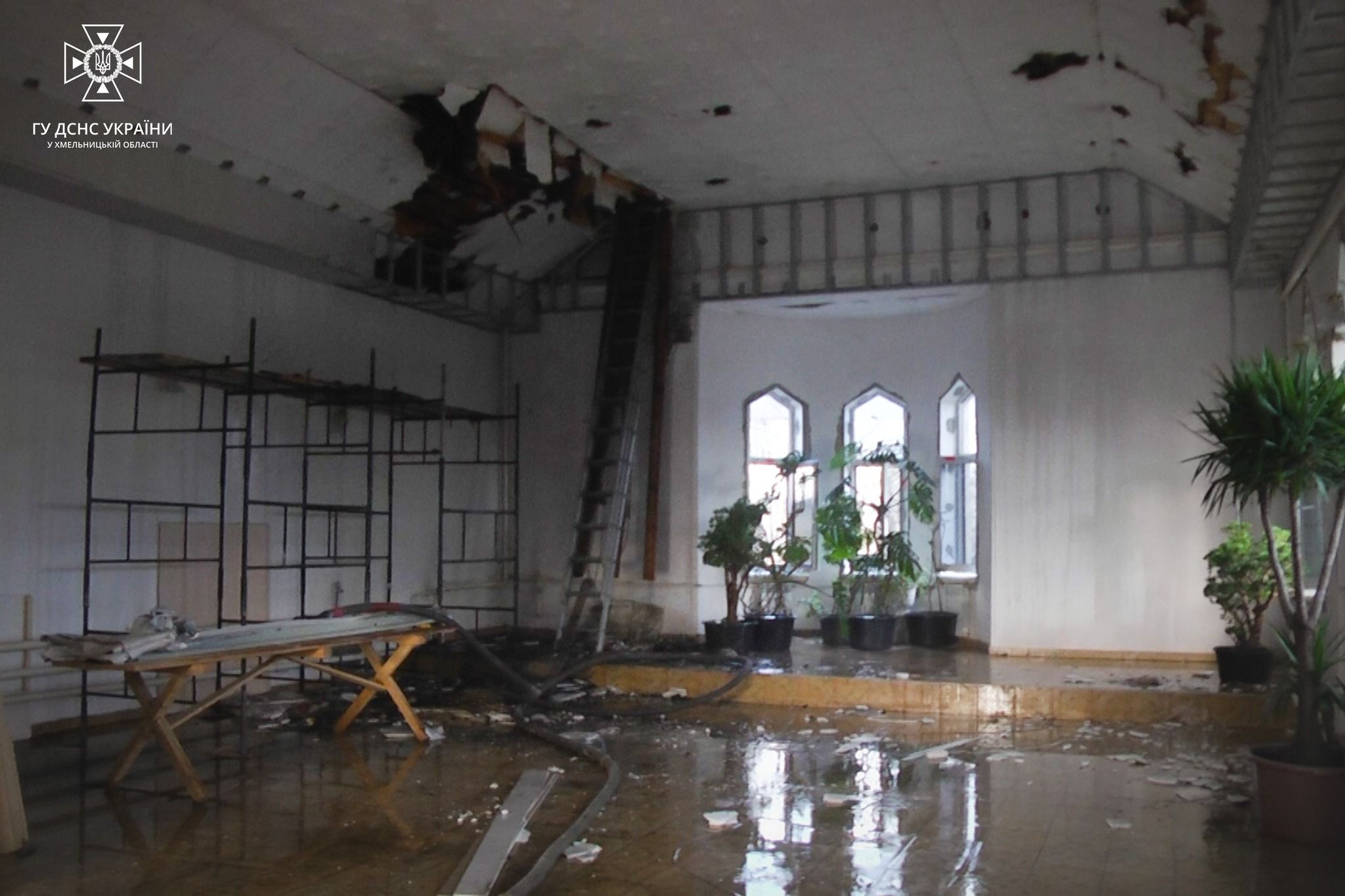 Новини Хмельницького - фото з На Хмельниччині горів храм (ВІДЕО)