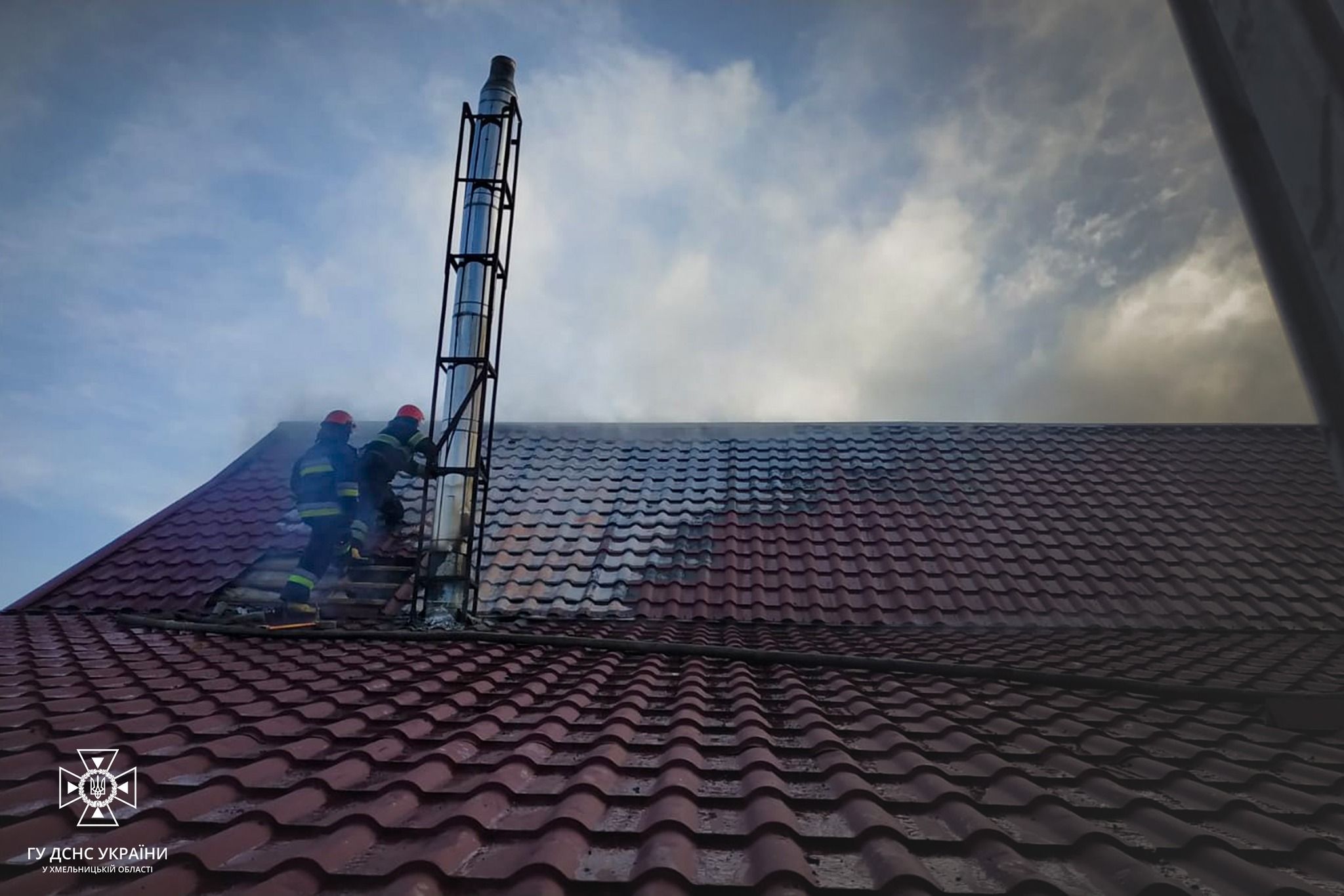 Новини Хмельницького - фото з На Хмельниччині горів храм (ВІДЕО)