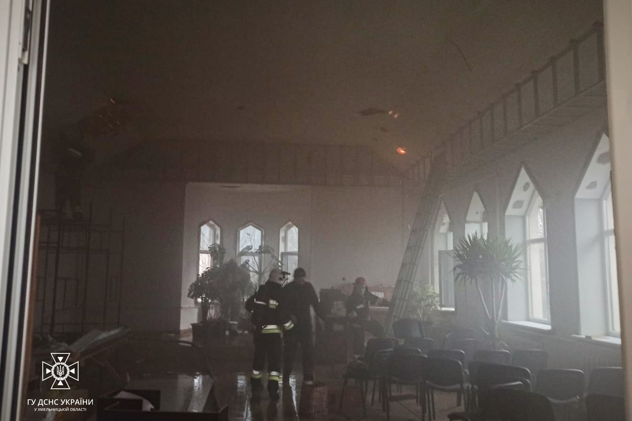 Новини Хмельницького - фото з На Хмельниччині горів храм (ВІДЕО)