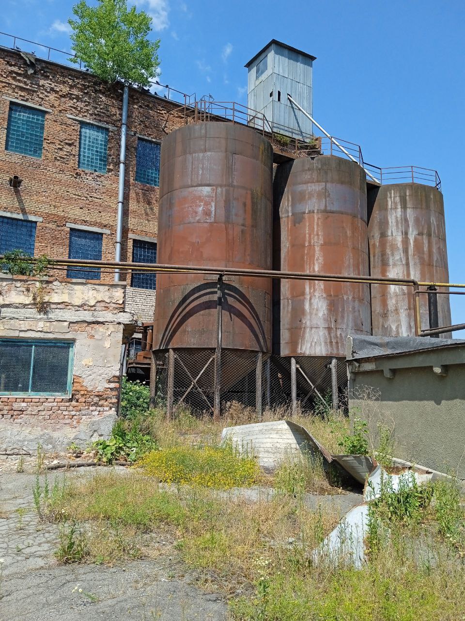 Новини Хмельницького - фото з Майно спиртзаводу в Довжку продають за 1,7 мільйона. Що там є (ФОТО) Image