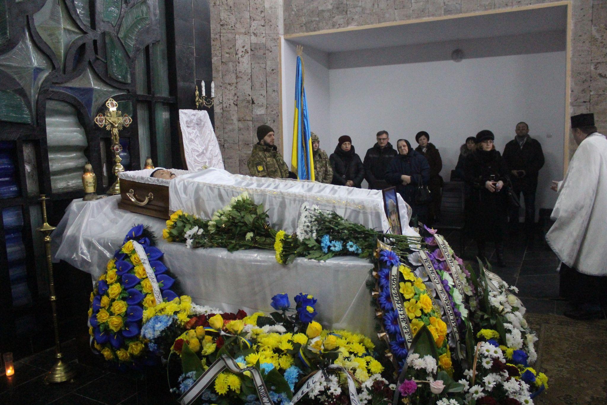 Новини Тернополя - фото з Мужньо боронив Україну: Тернопіль провів в останню путь Героя Сергія Заблоцького
