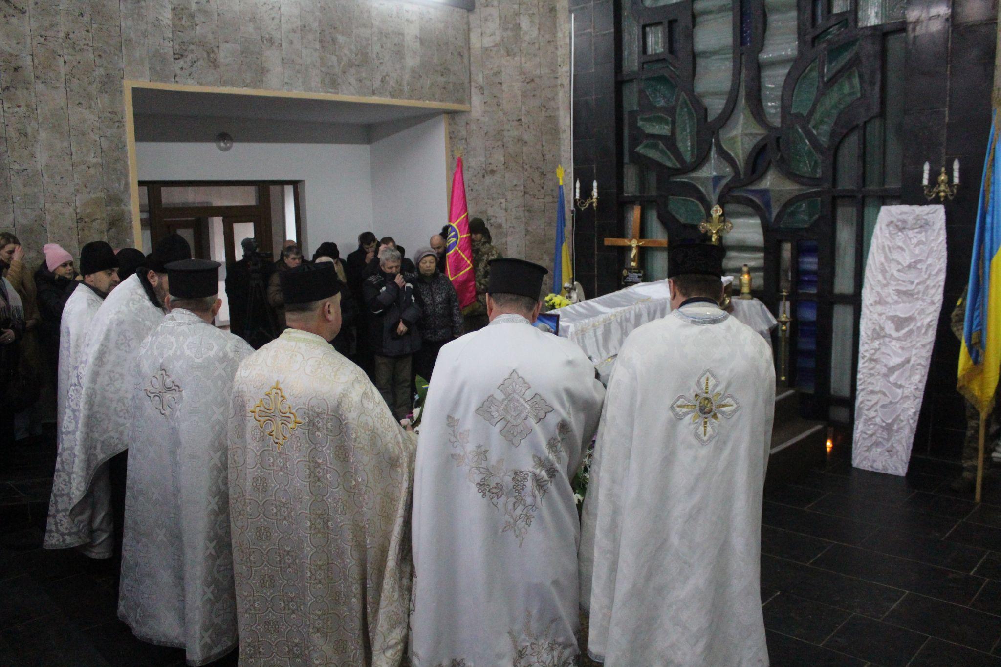 Новини Тернополя - фото з Мужньо боронив Україну: Тернопіль провів в останню путь Героя Сергія Заблоцького