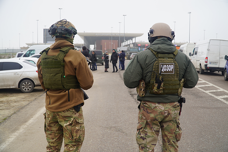 Новини Тернополя - фото з «Бізнесменам» з Тернопільщини, які незаконно переправляли чоловіків за кордон, оголосили підозру