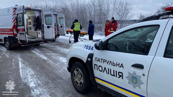 Новини Житомира - фото з У Станишівці - ДТП з потерпілими: постраждали жінка і двоє дітей