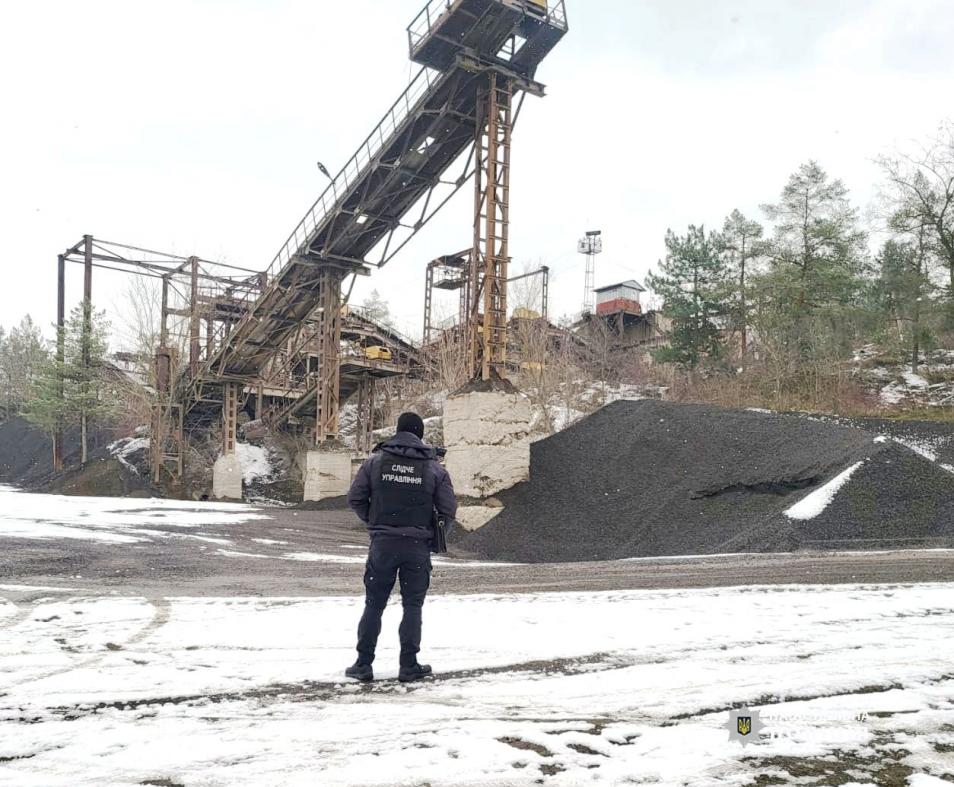 Новини Вінниці - фото з Директор кар'єру у Гайсинському районі «накопав» граніту на 140 мільйонів гривень