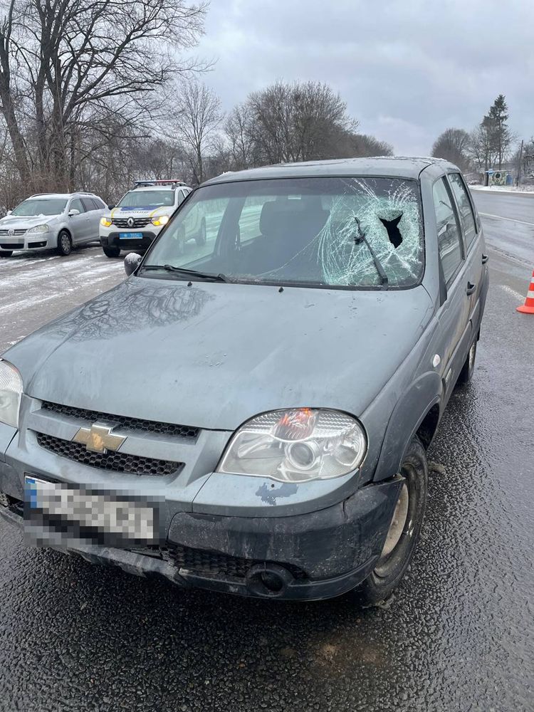 Новини Житомира - фото з У Станишівці - ДТП з потерпілими: постраждали жінка і двоє дітей