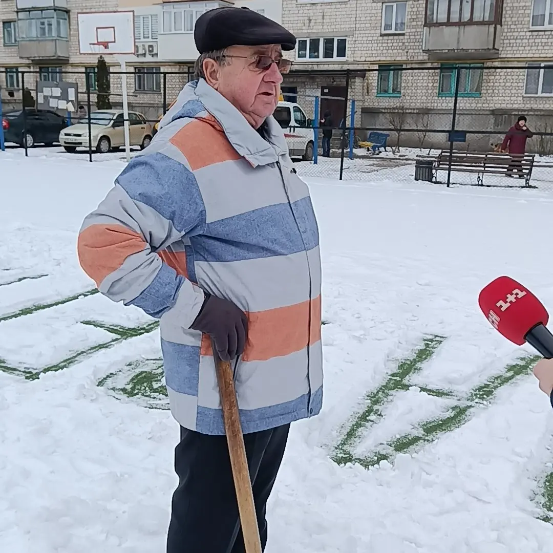 Новини Козятина - фото з Фото дня: до Козятина приїздили журналісти «1+1». Знімали сюжет про Петра Чорного