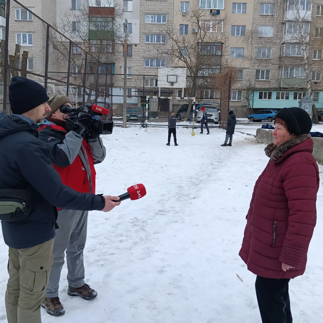 Новини Козятина - фото з Фото дня: до Козятина приїздили журналісти «1+1». Знімали сюжет про Петра Чорного