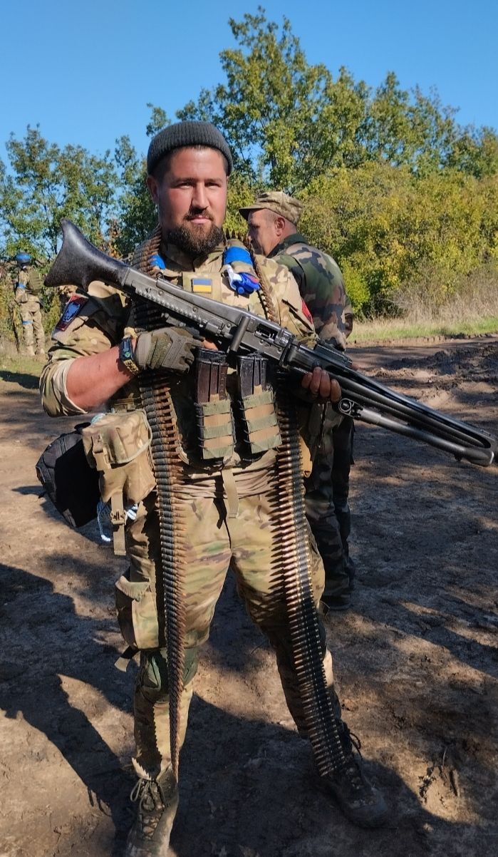 Новини Тернополя - фото з У сирому підвалі не було навіть туалету. Історія пораненого бійця, який пережив полон і не зламався