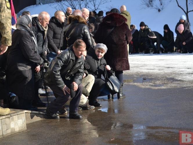Новини Хмельницького - фото з Хмельницький попрощався з солдатом Олександром Коршаковим
