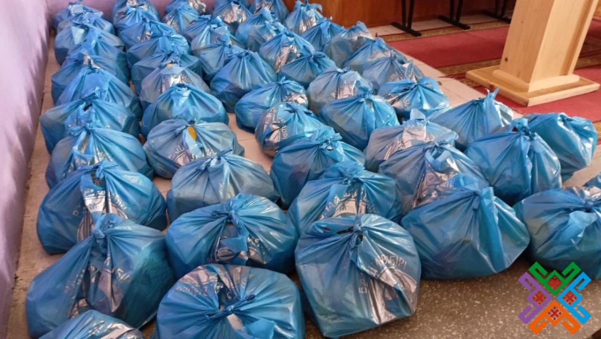 Новини Хмельницького - фото з У Волочиській громаді переселенцям роздали 600 продуктових наборів