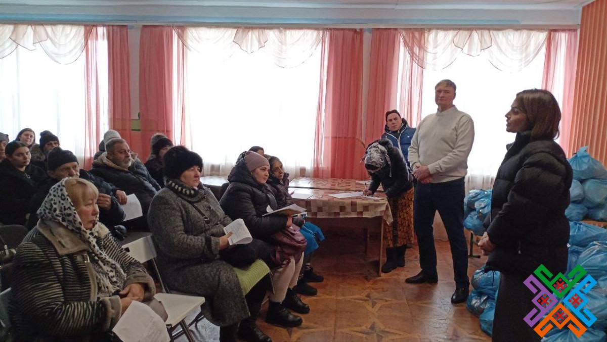 Новини Хмельницького - фото з У Волочиській громаді переселенцям роздали 600 продуктових наборів