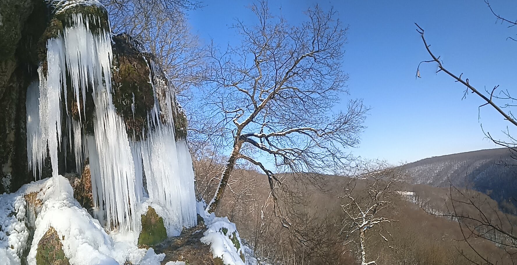 Новини Тернополя - фото з На Тернопільщині замерзли водоспади (ФОТО. ВІДЕО)