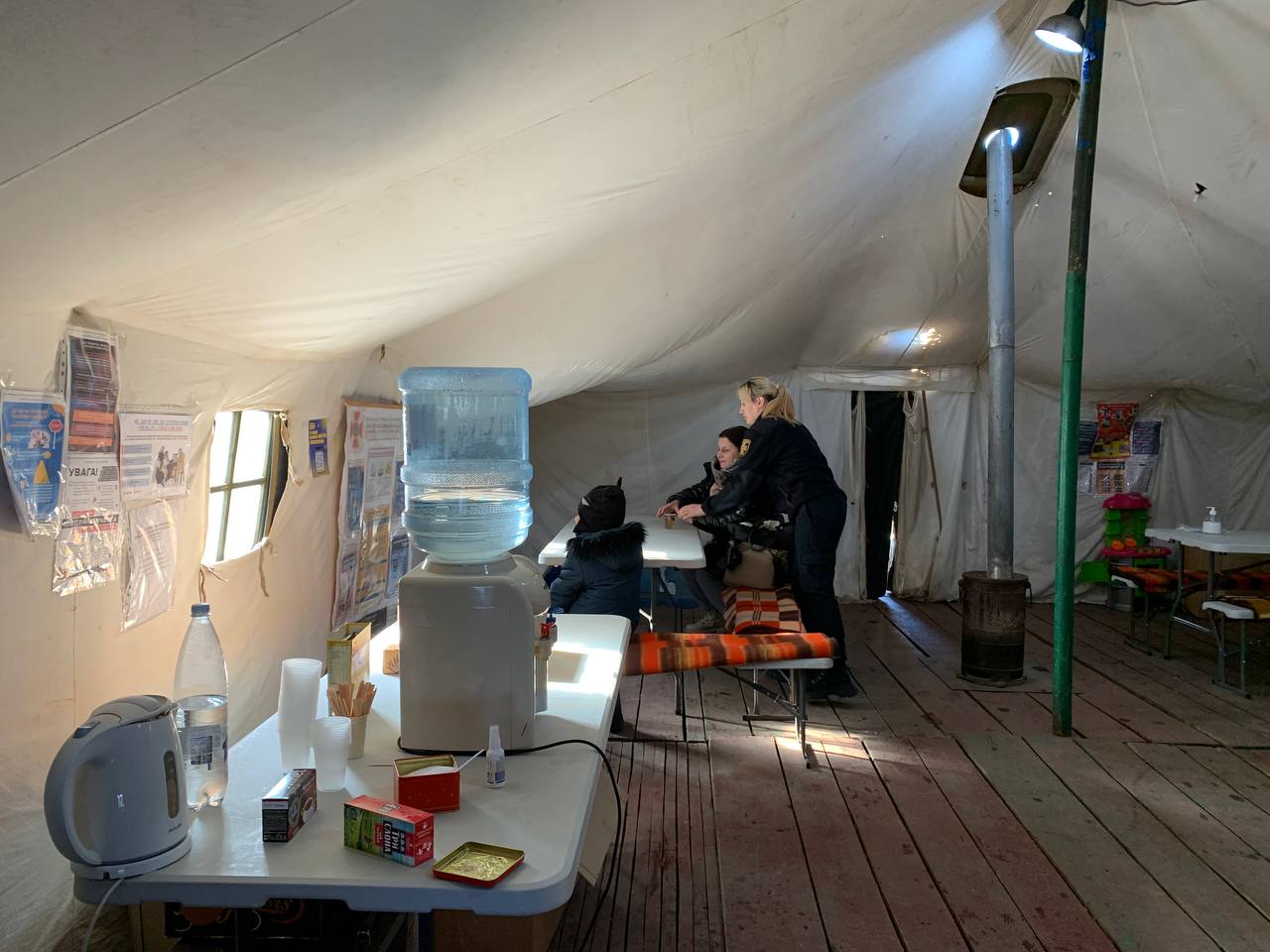 Новини Вінниці - фото з Небагатолюдно, хоч завжди є світло та тепло. Що змінилося у «пунктах незламності» Вінниці