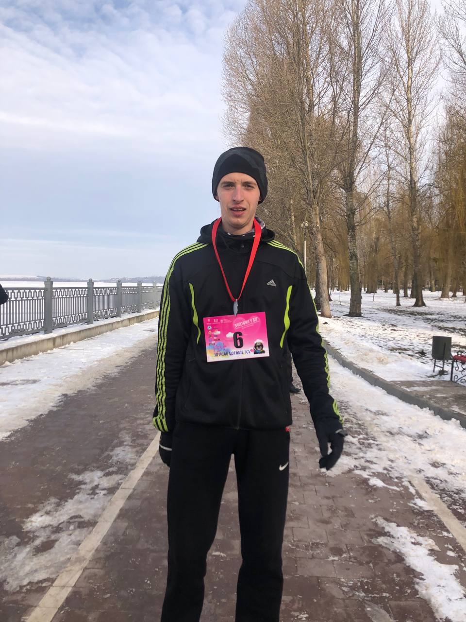 Новини Тернополя - фото з Ми біжимо, щоб зігріти захисників. Тернополяни долучилися до благодійного пробігу (ФОТОРЕПОРТАЖ)