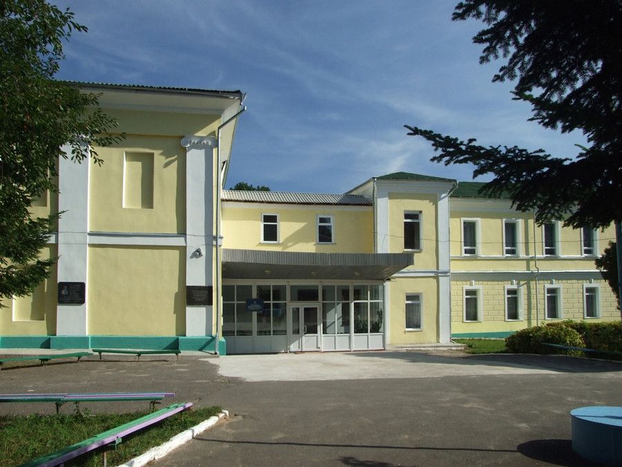 Новини Вінниці - фото з Був парк, фонтани, алея кохання. Розповідаємо про палац Ярошинських у Тиврові