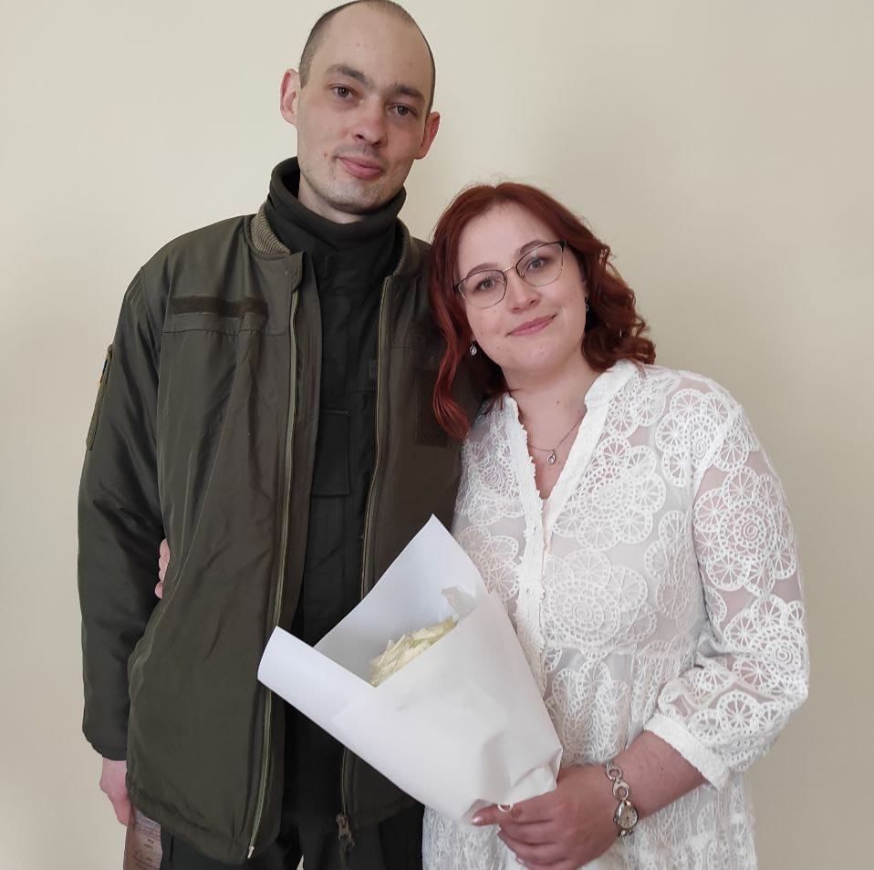 Новини Тернополя - фото з Весілля за 40 хвилин під сиренами, або романтична історія кохання військового з Тернополя