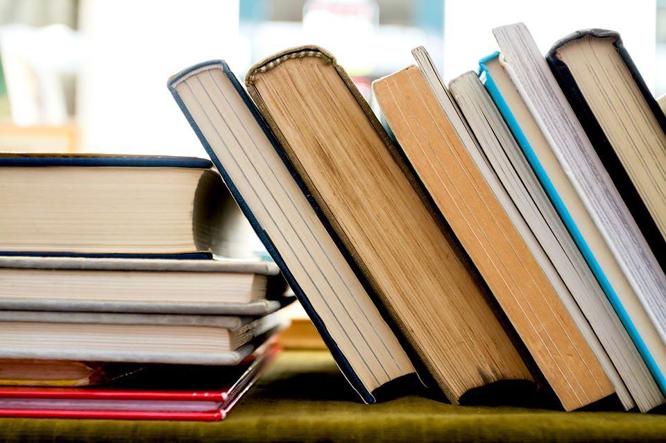 Новини Хмельницького - фото з Хмельничан закликають дарувати шкільним бібліотекам книги