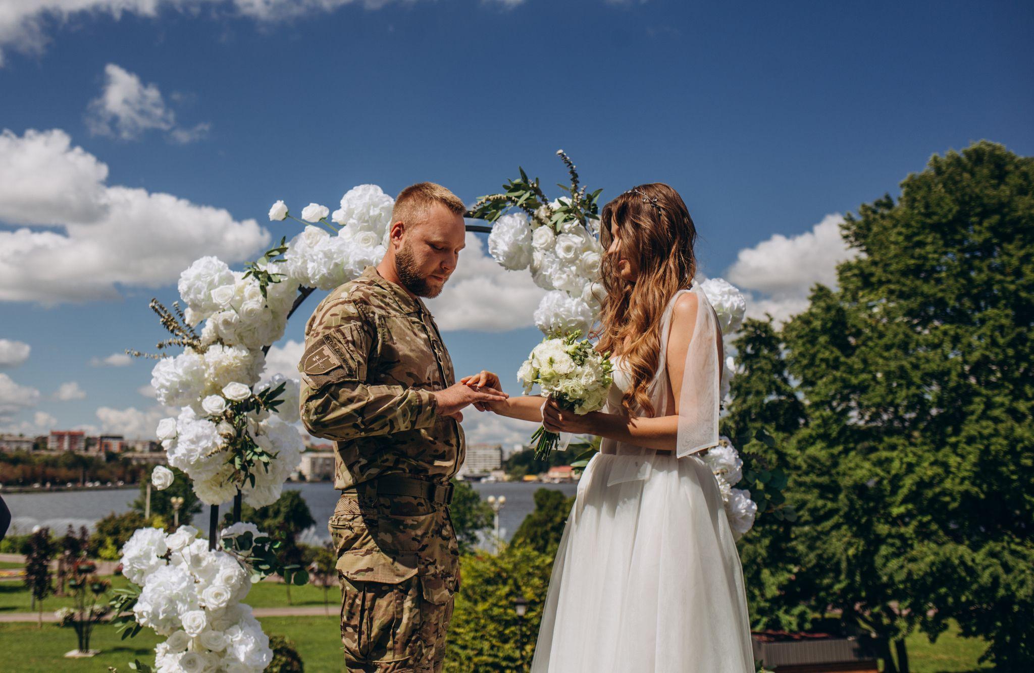 Новини Тернополя - фото з Ми домовляємося про обійми уві сні: як військовий з Тернополя зберігає стосунки попри 1000 кілометрів