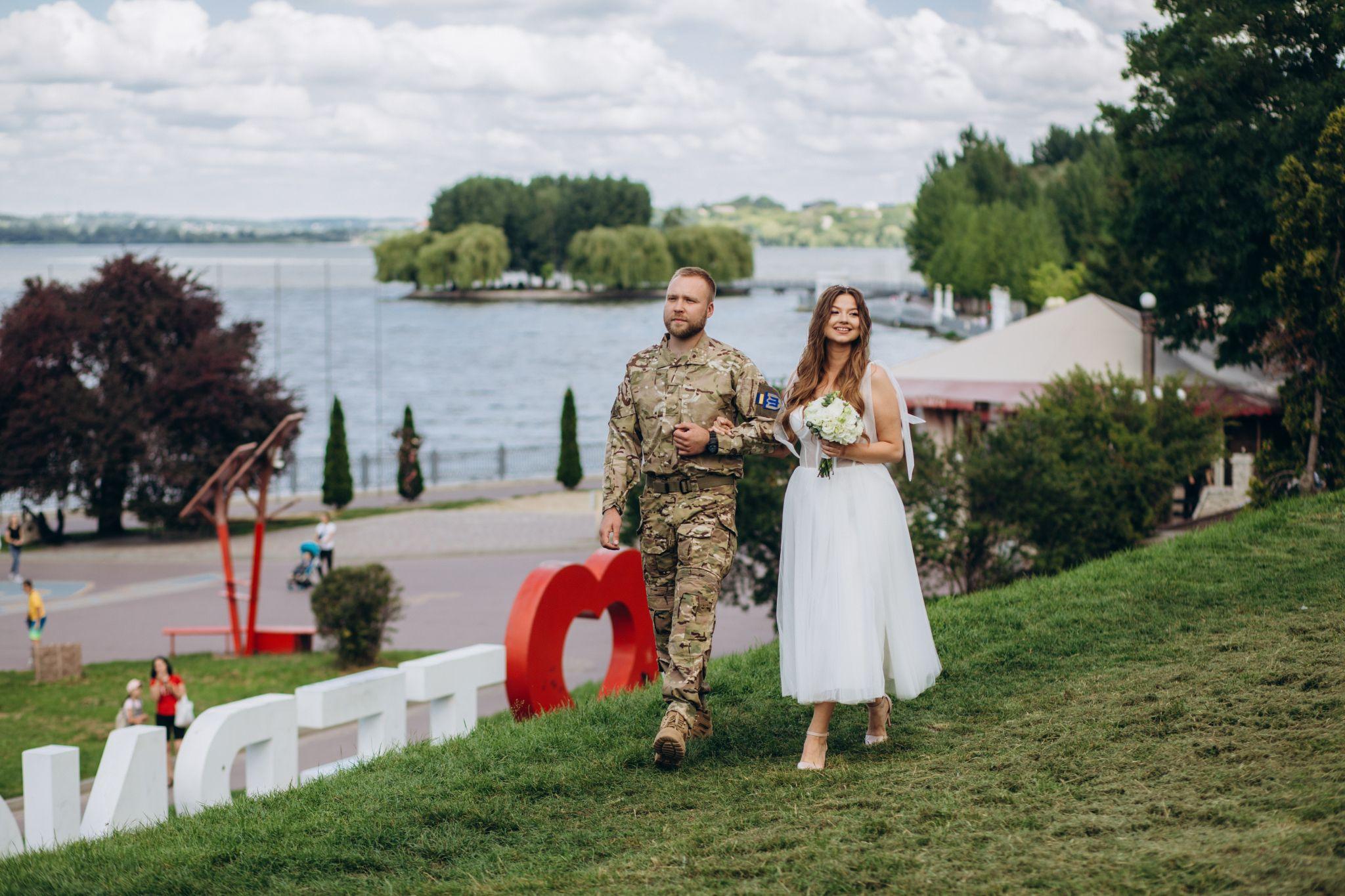 Новини Тернополя - фото з Ми домовляємося про обійми уві сні: як військовий з Тернополя зберігає стосунки попри 1000 кілометрів