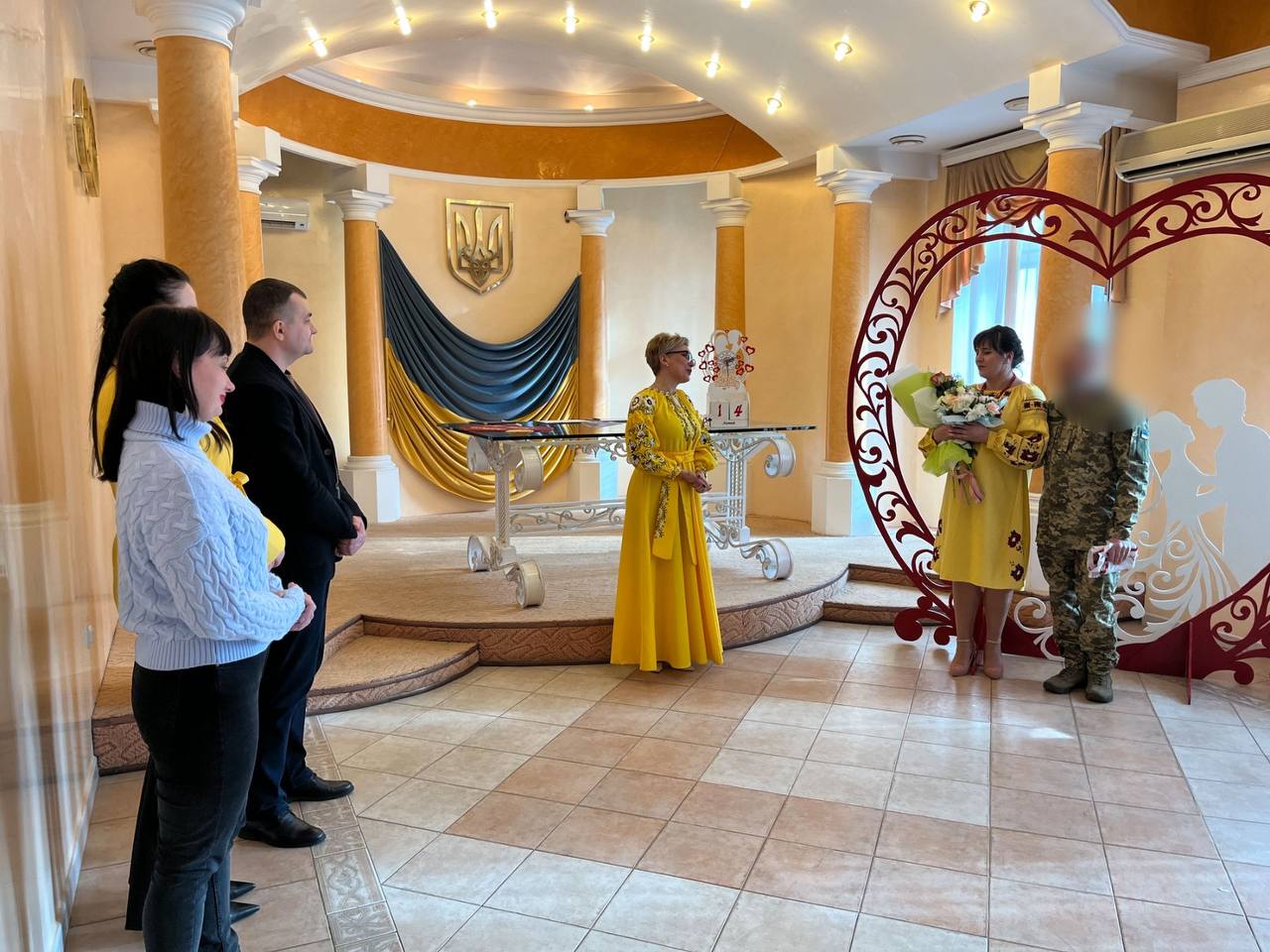 Новини Хмельницького - фото з “Зрозуміла, що він — мій назавжди”. На День закоханих у Хмельницькому побралися 20 пар